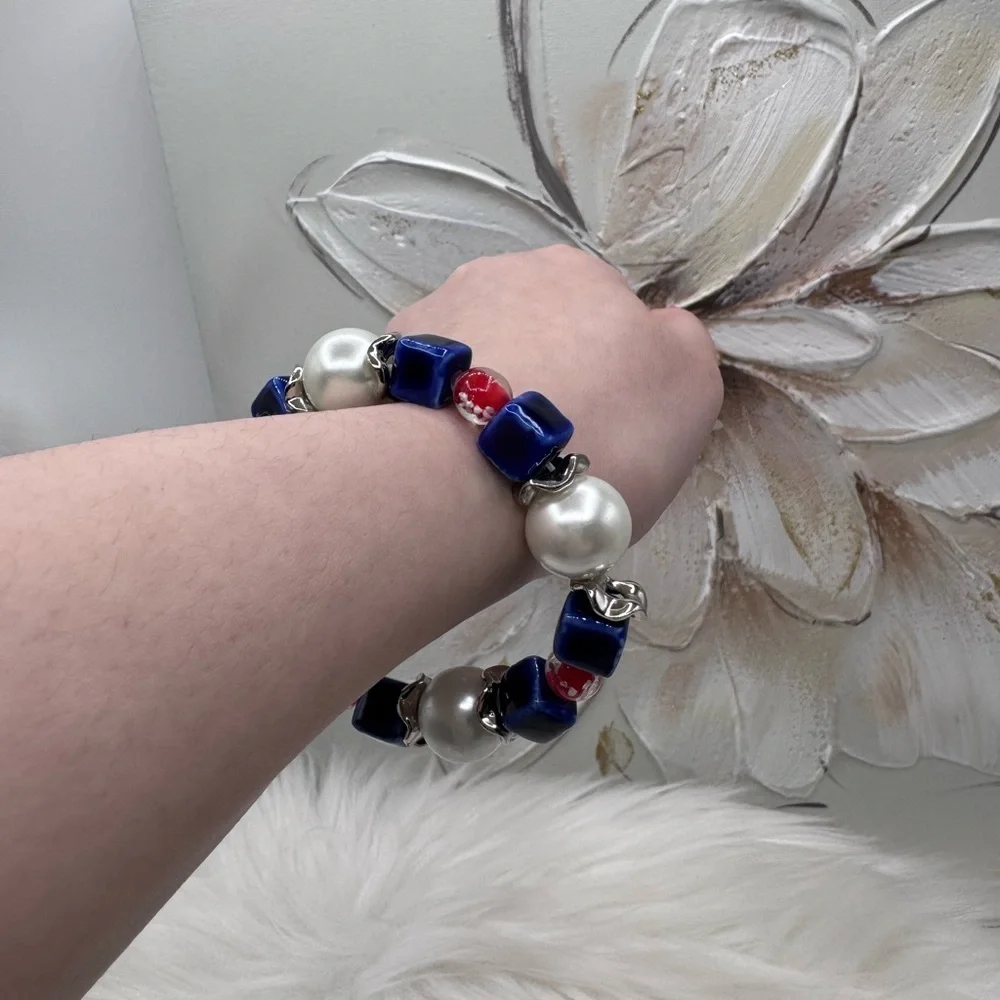 Red White Blue Pearl Beaded Bracelet – Patriotic Stretch Charm Bracelet